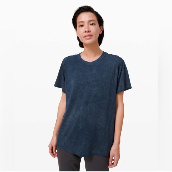 Lululemon Top Womens 6 Blue All Yours Tee Cloud Washed Oversized Boyfriend Gym - Picture 1 of 6